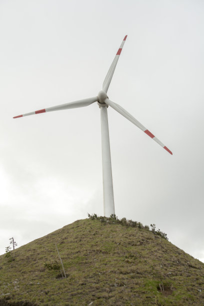厄瓜多尔洛亚的现代发电风车的宽照片图片下载