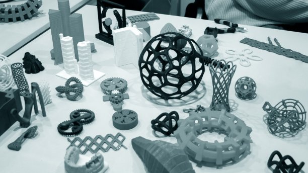 3D打印机打印的抽象模型图片下载