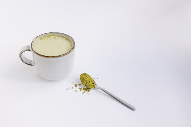 白色背景的抹茶绿茶茶道图片下载