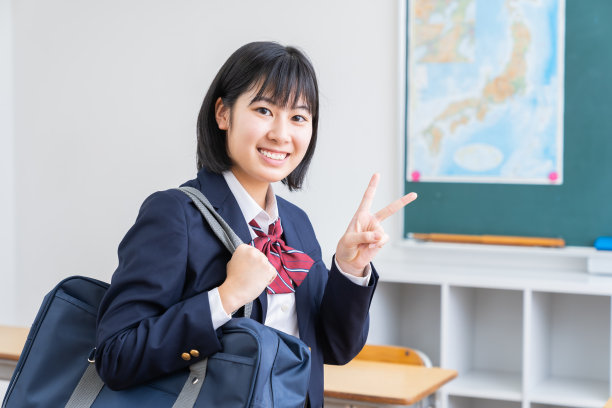 亚洲女孩学习，校服，图片下载