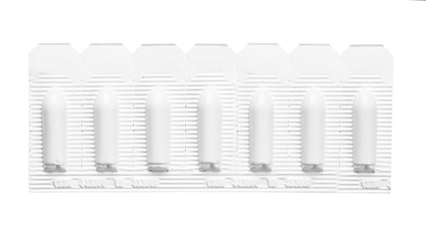 白色水泡栓剂(条状)——白底药丸。蜡烛治疗痔疮、温热、鹅口疮、炎症。图片下载