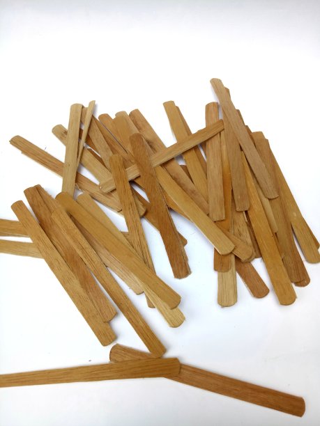 白色背景上的雪糕棒图片下载