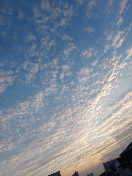 蓝色的天空图片下载