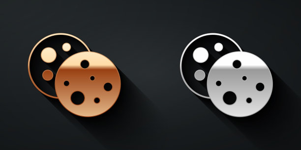 金色和银色的饼干或巧克力饼干图片下载