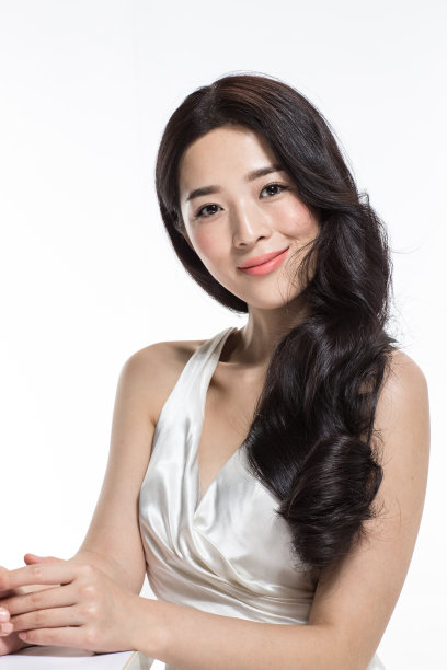 有着漂亮头发的美女图片下载