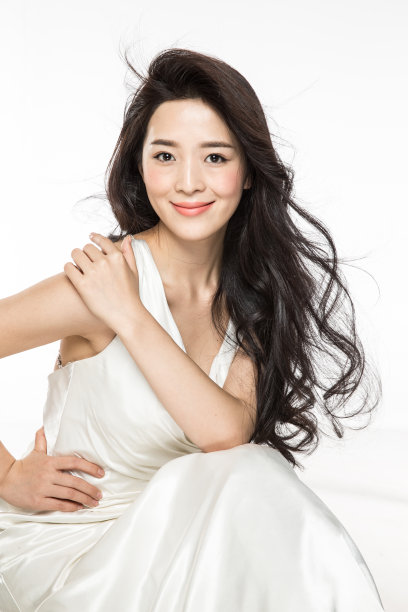 有着漂亮头发的美女图片下载