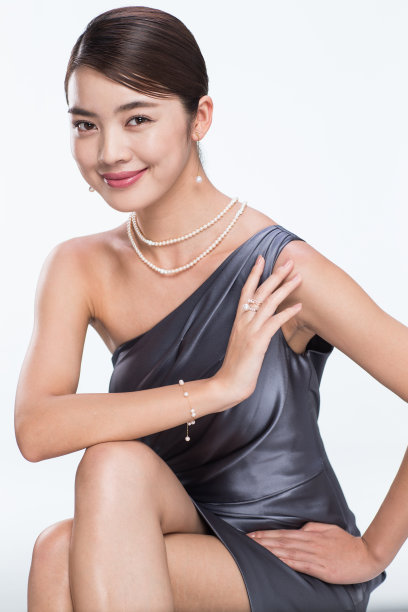 漂亮的青年女人的肖像图片下载