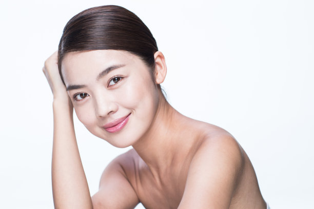 青年女人妆面肖像图片下载