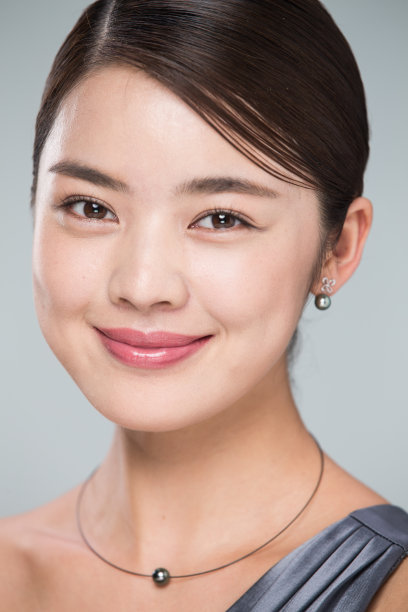 漂亮的青年女人图片下载