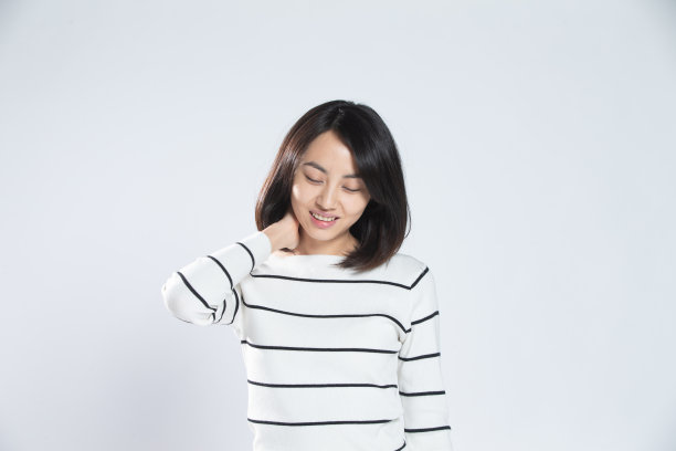 青年女人生病图片下载