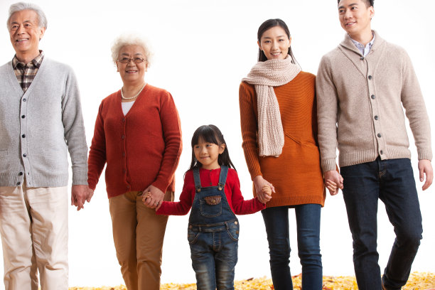 幸福家庭户外郊游图片下载