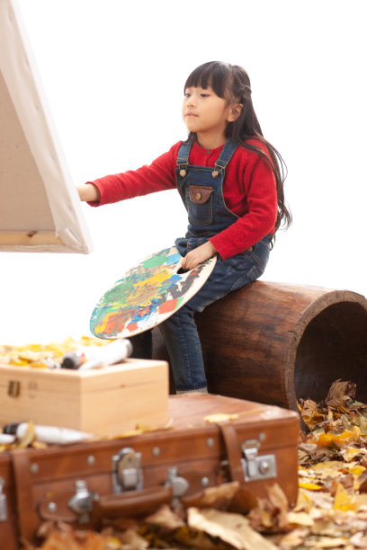 小女孩画画图片下载