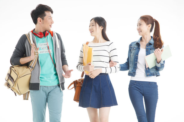 三个年轻的大学生图片下载
