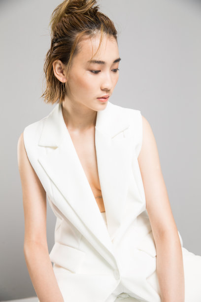 青年时尚女人图片下载