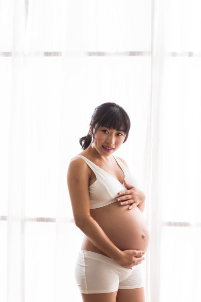 幸福的孕妇图片下载