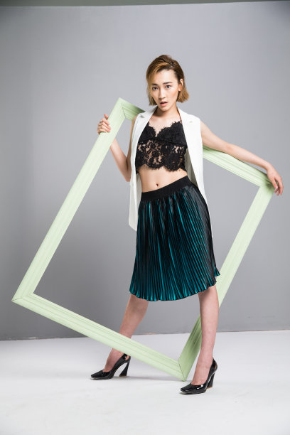 青年时尚女人图片下载