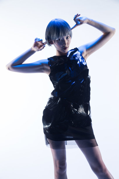 青年时尚女人图片下载