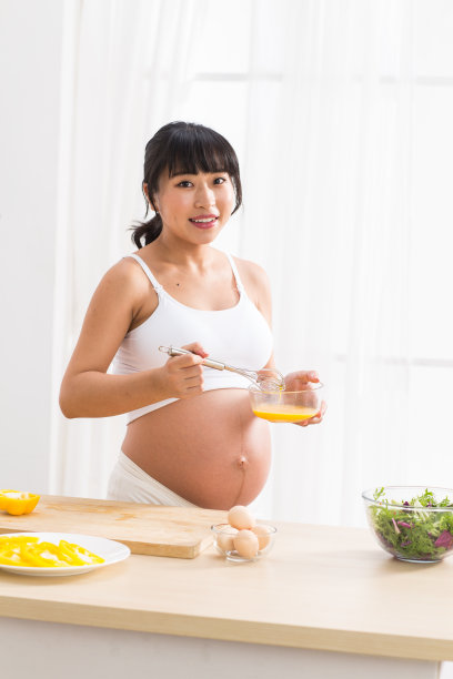 孕妇做饭图片下载
