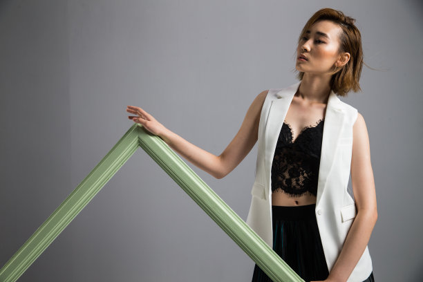 青年时尚女人图片下载