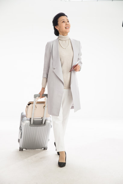 优雅女性旅行图片下载