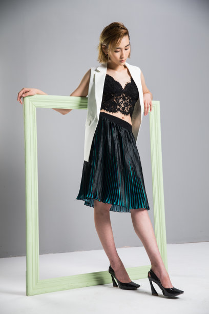 青年时尚女人图片下载