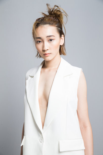 青年时尚女人图片下载