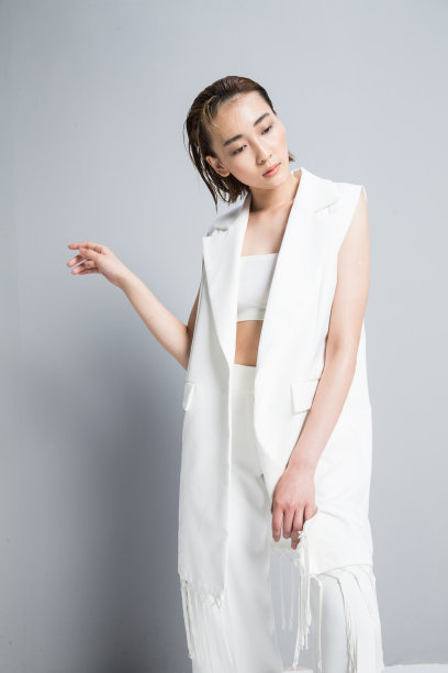 青年时尚女人图片下载