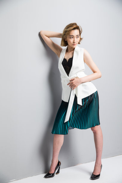 青年时尚女人图片下载