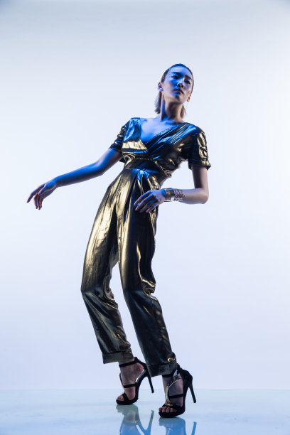 青年时尚女人图片下载