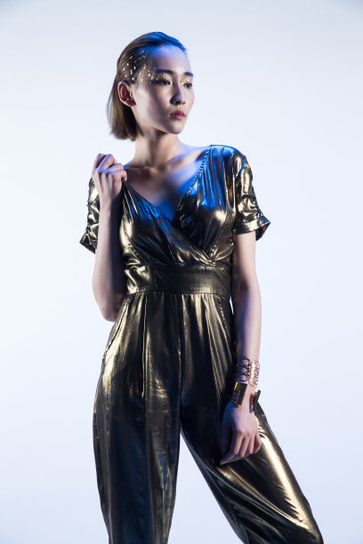 青年时尚女人图片下载