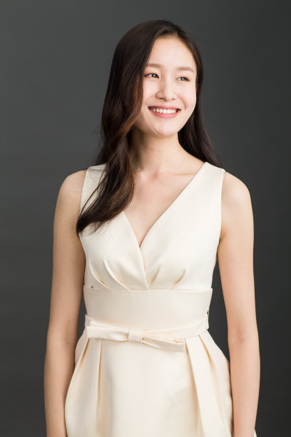 青年女人肖像图片下载