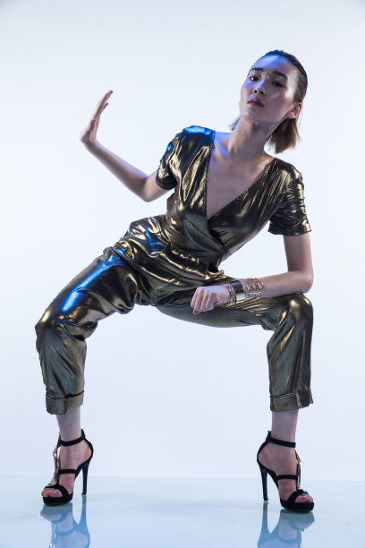 青年时尚女人图片下载