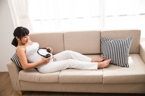 幸福的孕妇图片下载