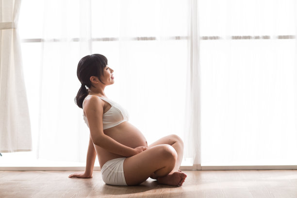 幸福的孕妇图片下载