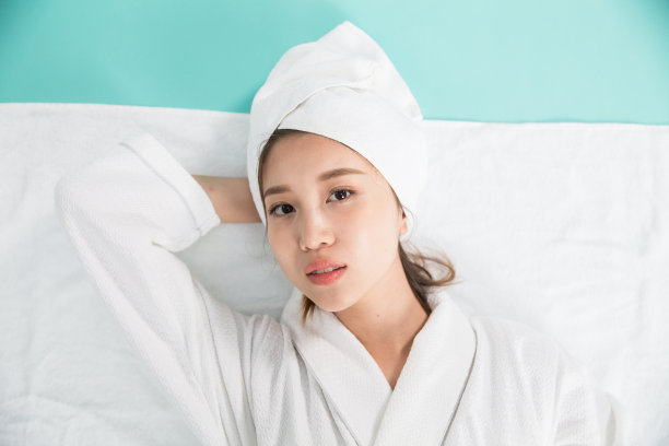 青年女人美容图片下载