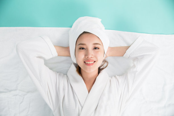 青年女人美容图片下载