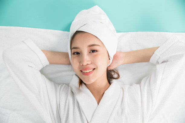 青年女人美容图片下载