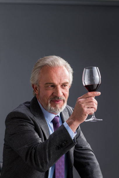 权威商务老年男人图片下载