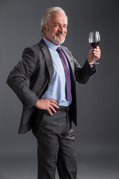 权威商务老年男人图片下载