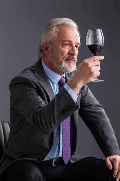 权威商务老年男人图片下载