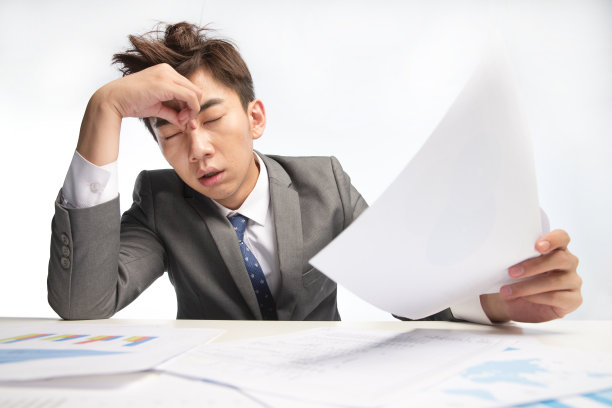 筋疲力尽的商务男人图片下载