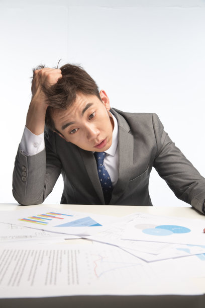 筋疲力尽的商务男人图片下载