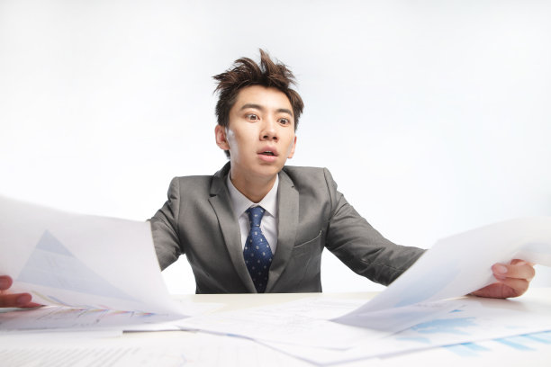 筋疲力尽的商务男人图片下载