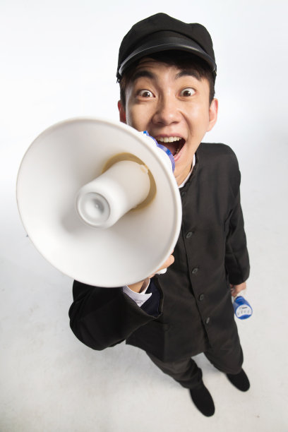 复古青年男人使用扩音器图片下载