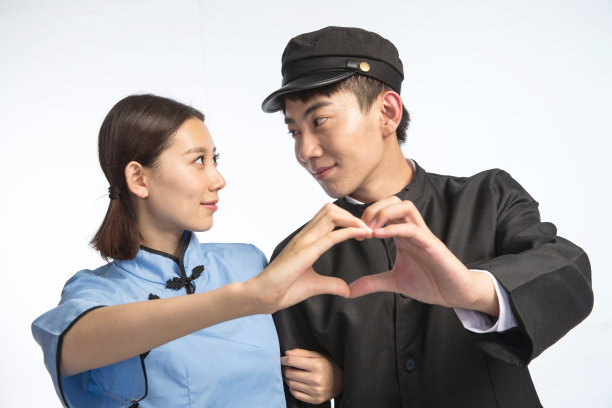 复古青年情侣图片下载