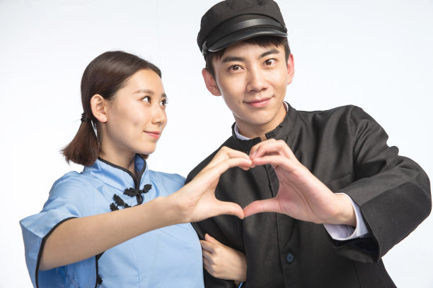 复古青年情侣图片下载