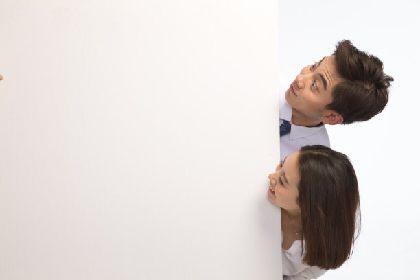 商务青年男女和白板图片下载