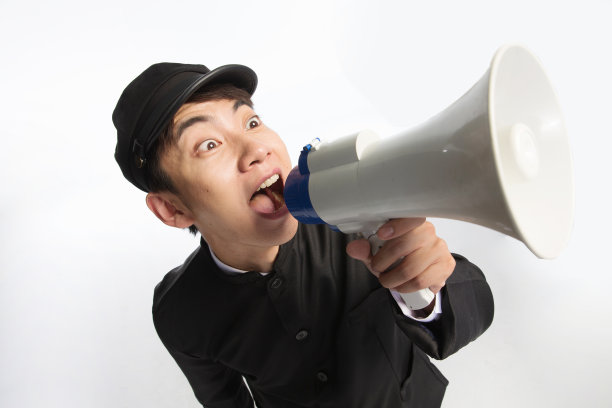 复古青年男人使用扩音器图片下载