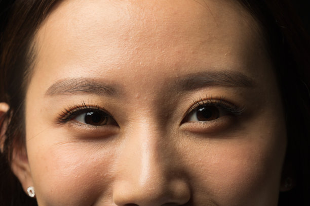 青年女人的面部特写图片下载