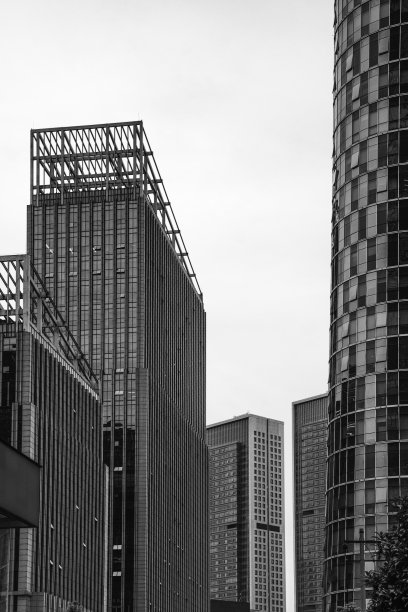 黑白照片:下午拍摄成都现代建筑图片下载